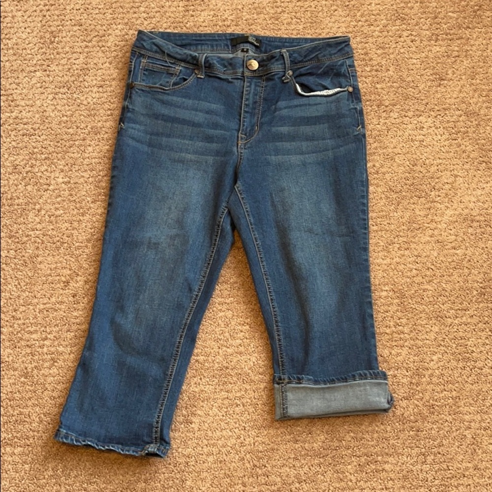 Women’s jean capris